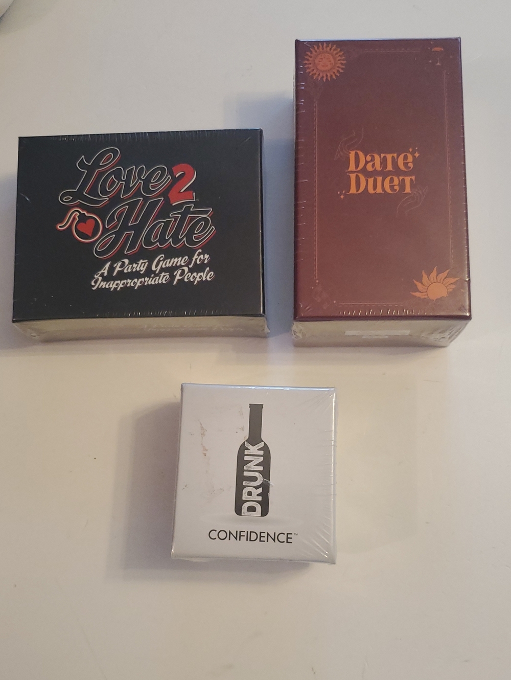 Love2Hate Party Card Game - Black